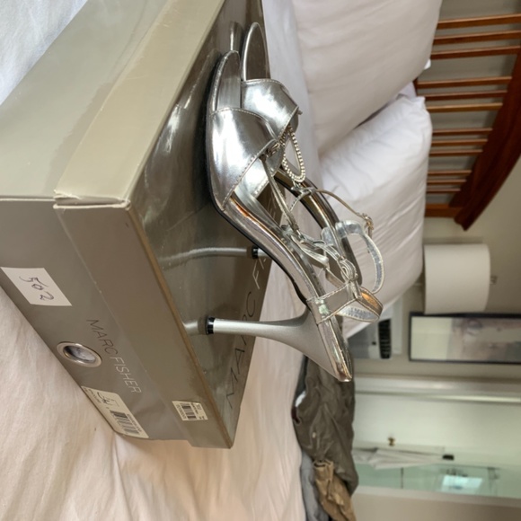 Heels - Picture 2 of 2